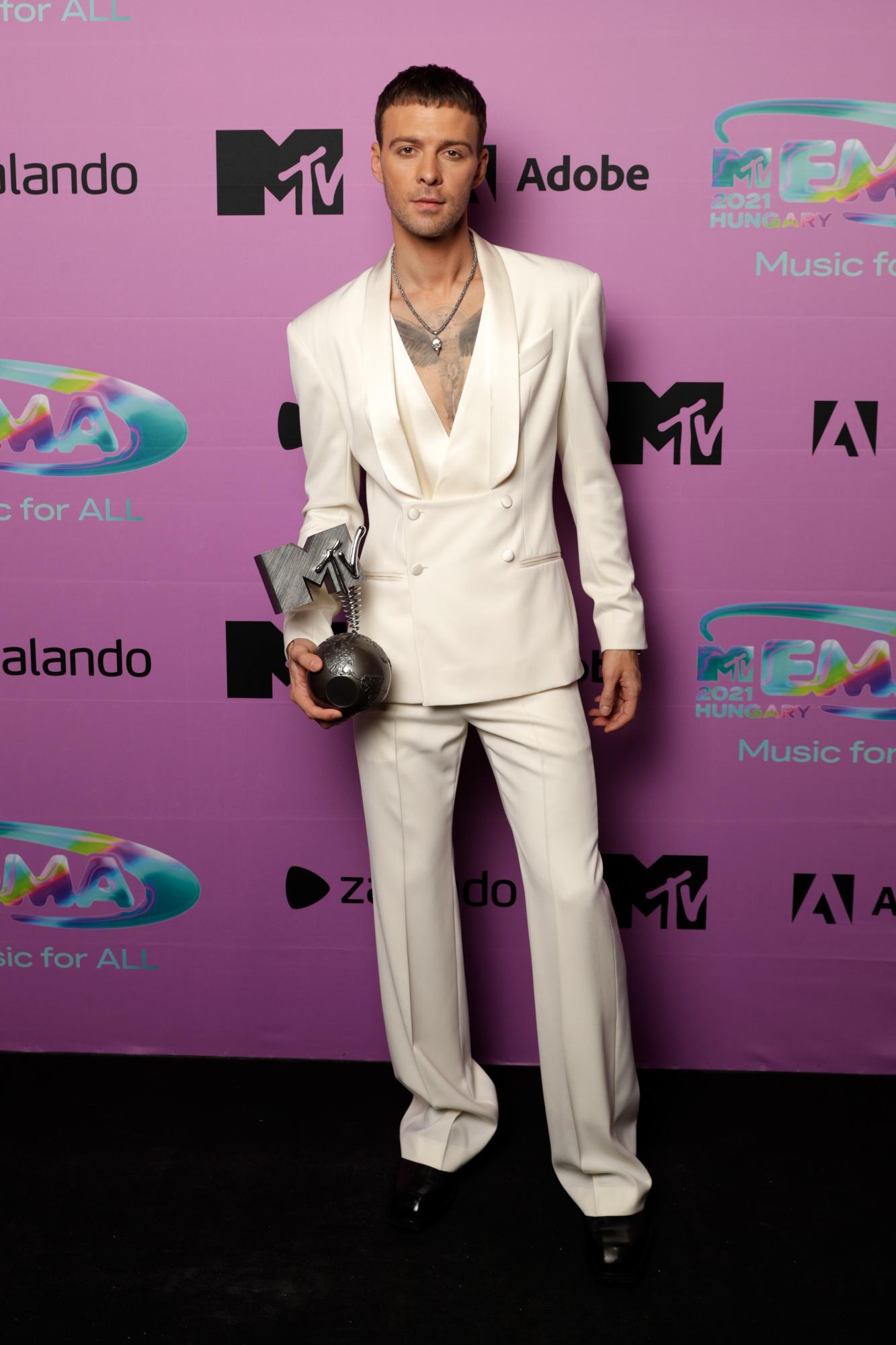 Макс Барських блиснув стилем на MTV EMA (фото)